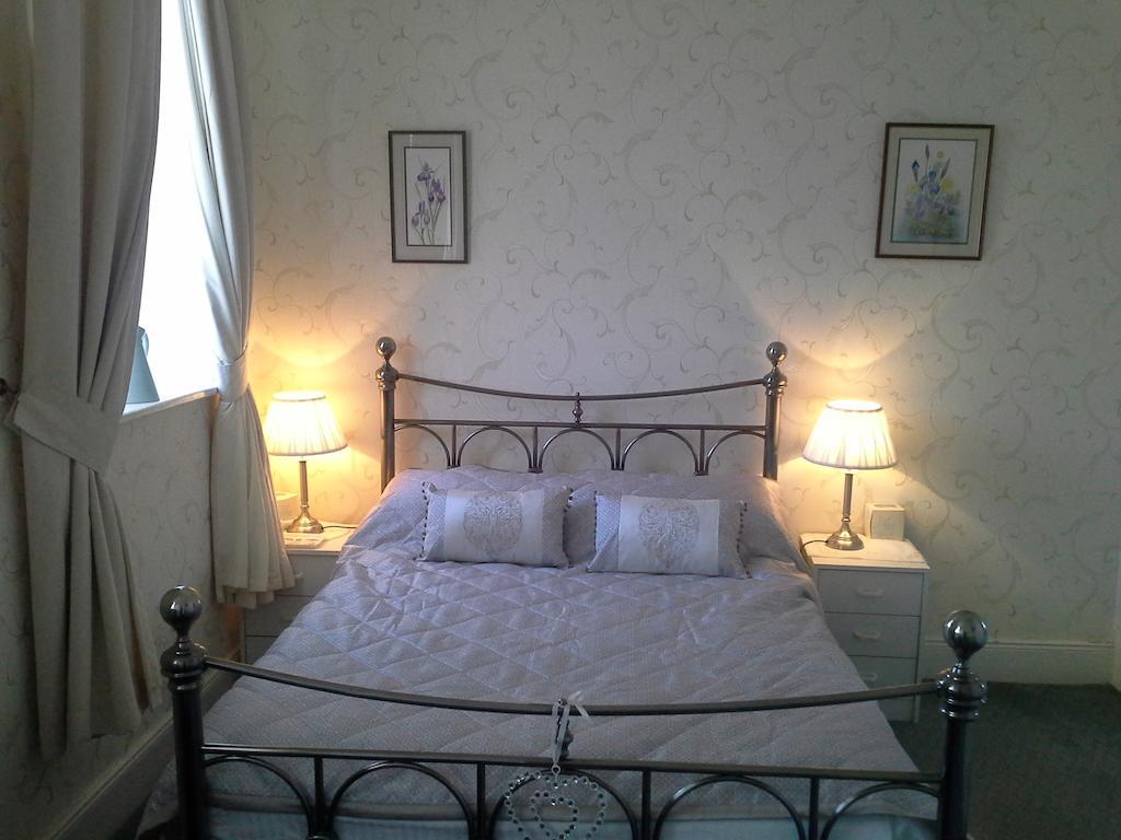 Green Bank Guest House Barrow-in-Furness Room photo